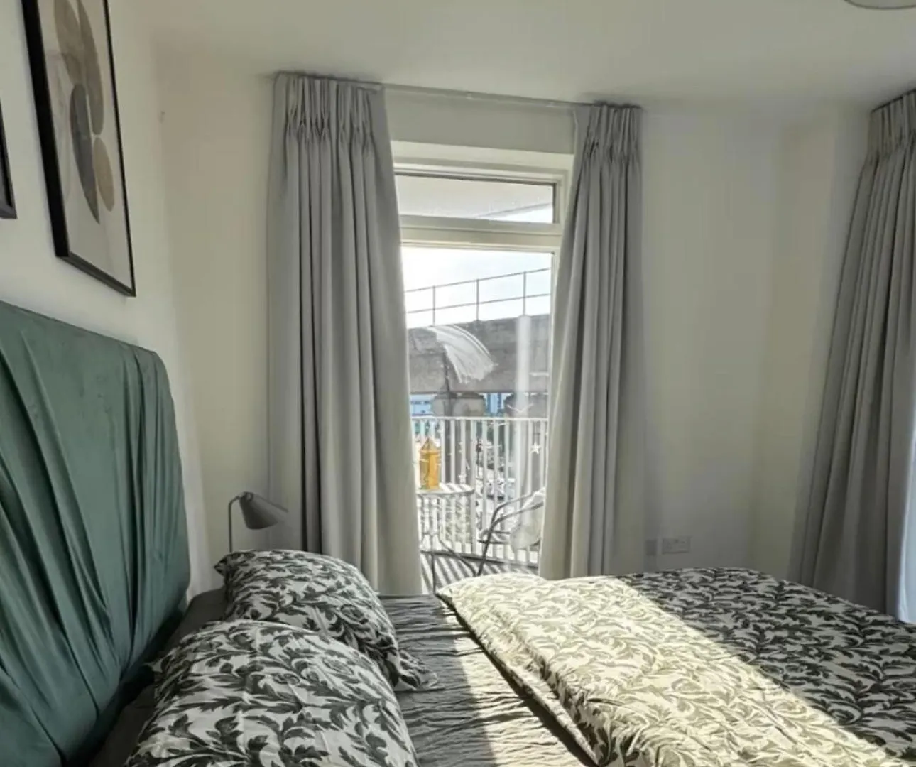Luxury Olive Haven 1Bed, 1 Min To Dlr & University London Apartment